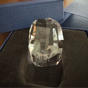 NIB SWAROVSKI SCS Paperweight